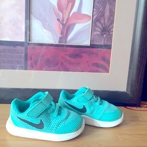 ‼️SALE final ‼️Authentic Nike girl